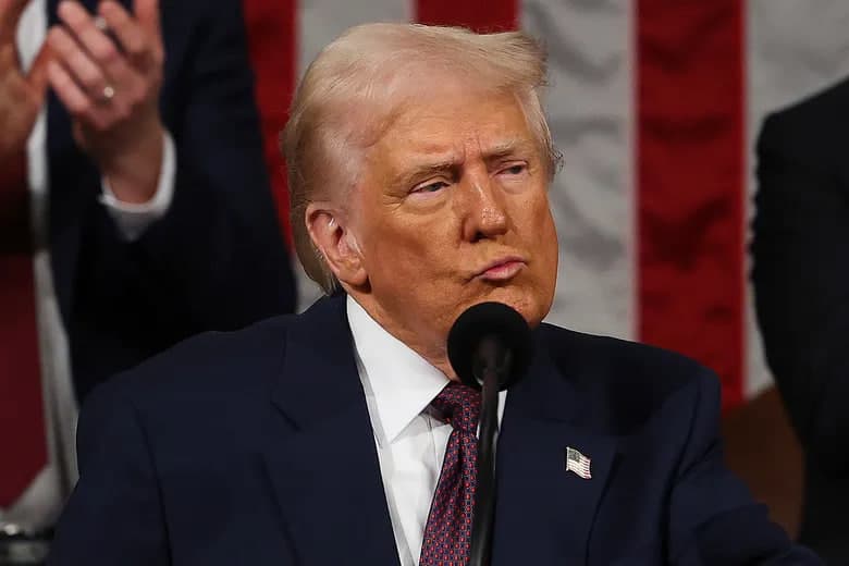 Трамп Ҳўрмуз бўғозида НАТО ёрдамидан воз кечди