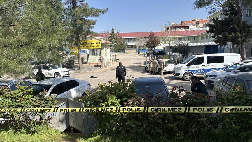 Стрельба в школе в Турции: пострадали 16 человек, нападавший погиб