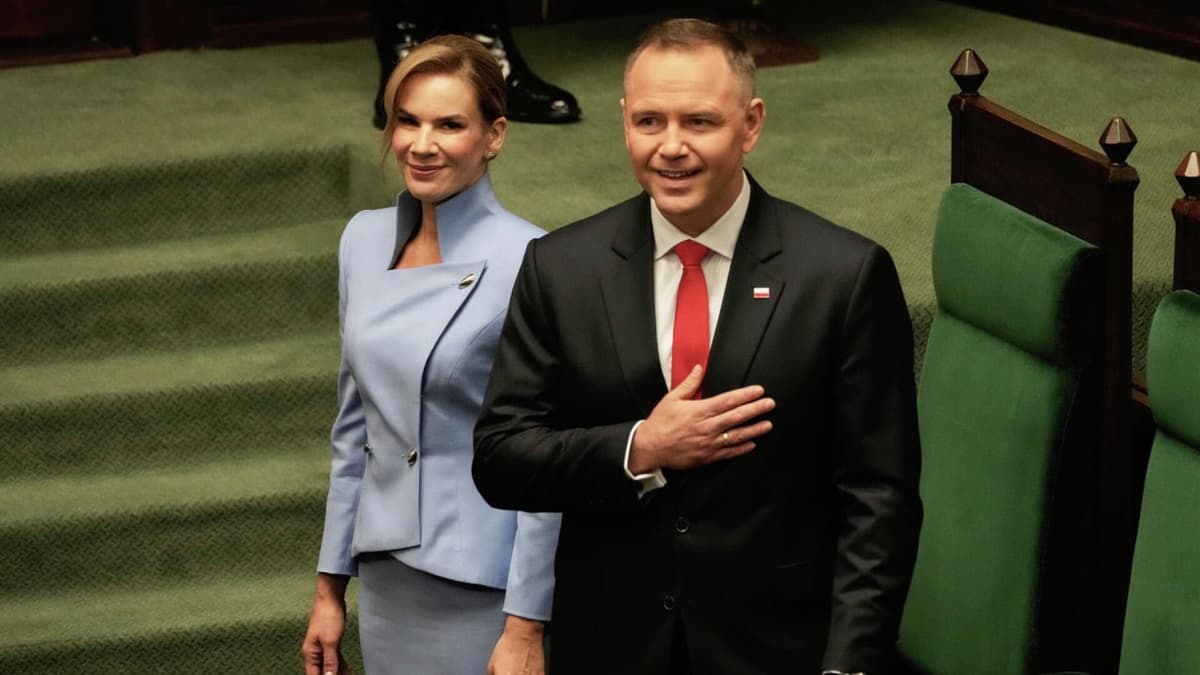 Karol Navrotskiy Polsha prezidenti lavozimiga kirishdi