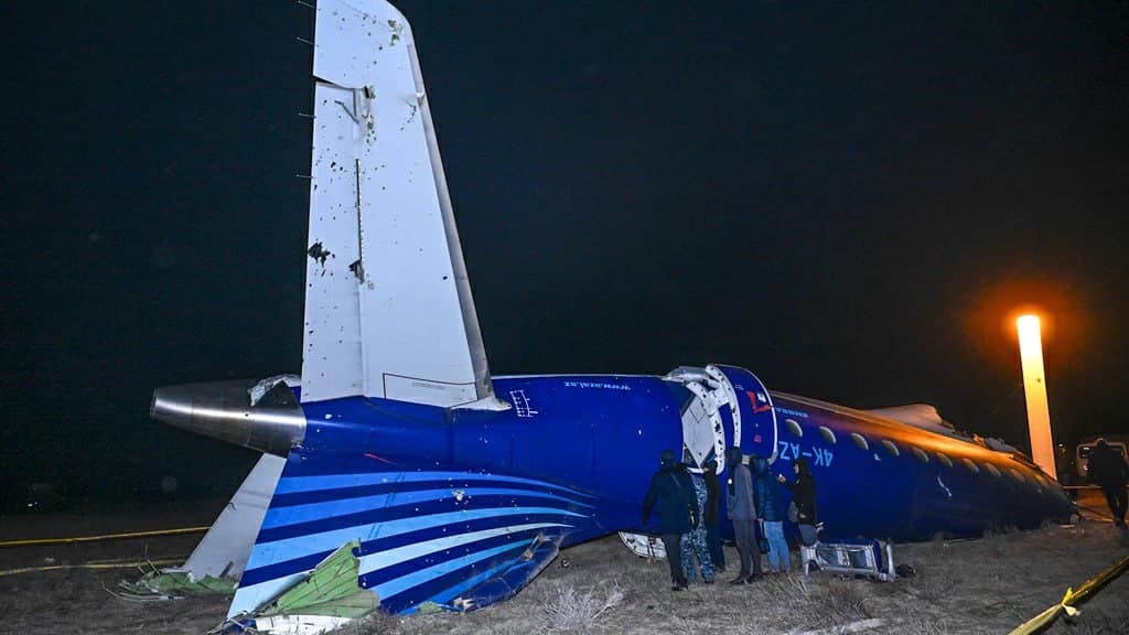 Kazakhstan releases preliminary report on AZAL plane crash