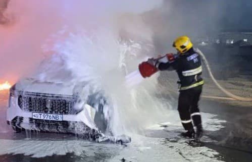 Toshkentda elektromobil yonib ketishi oqibatida bir kishi jarohat oldi