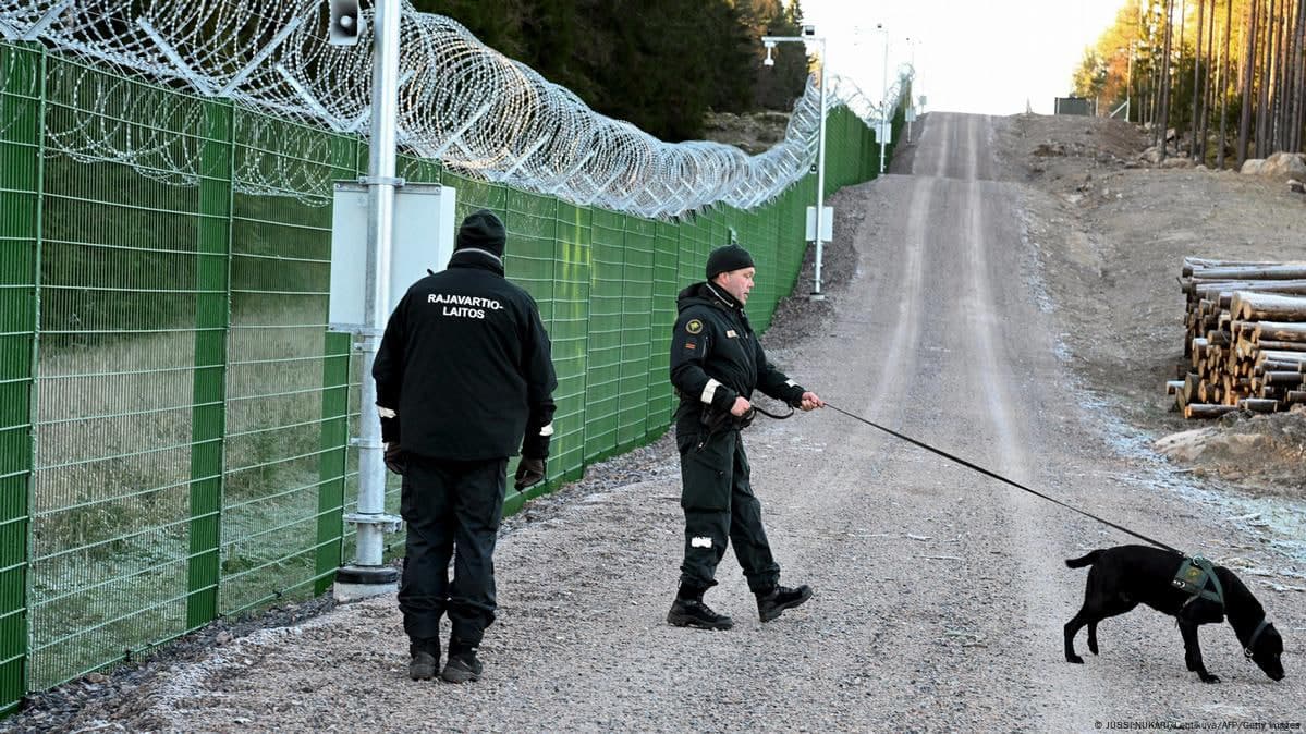 Finlandiya urushdan qochgan rossiyaliklarni ommaviy ravishda chiqarib yubormoqda
