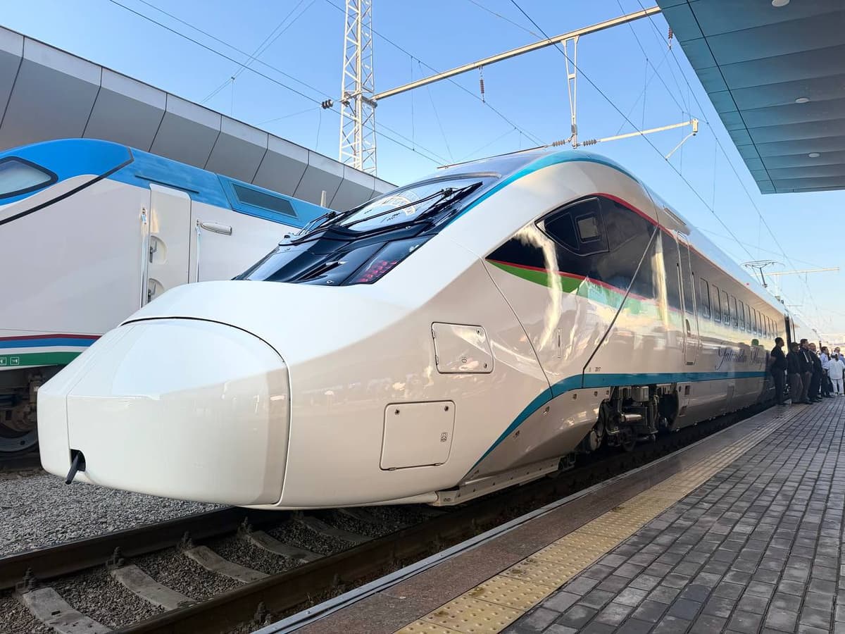 Jaloliddin Manguberdi high-speed train kicks off service between Tashkent and Khiva