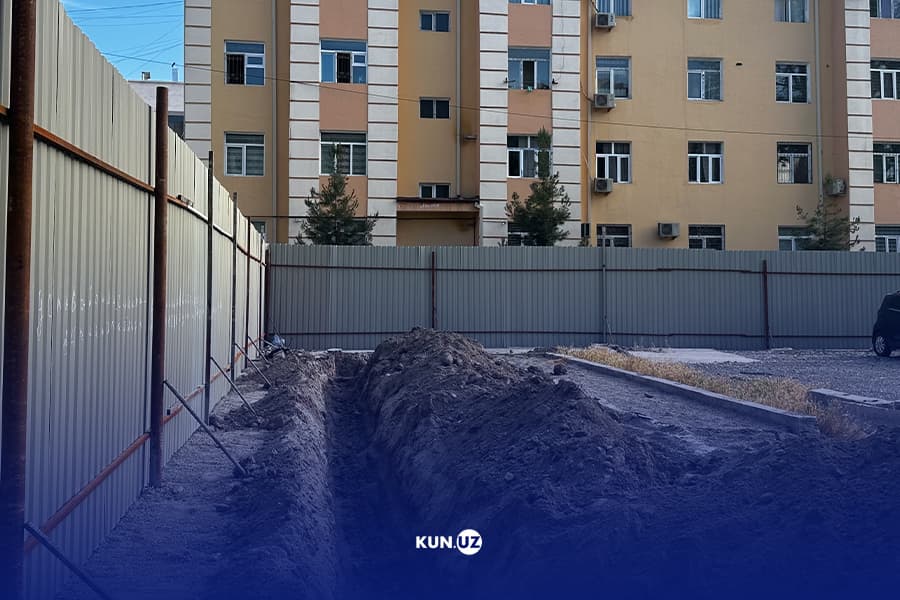 “Baribir shu yerga quramiz”– Farg‘ona shahrida bolalar maydonchasi o‘rniga “dom” qurilyapti