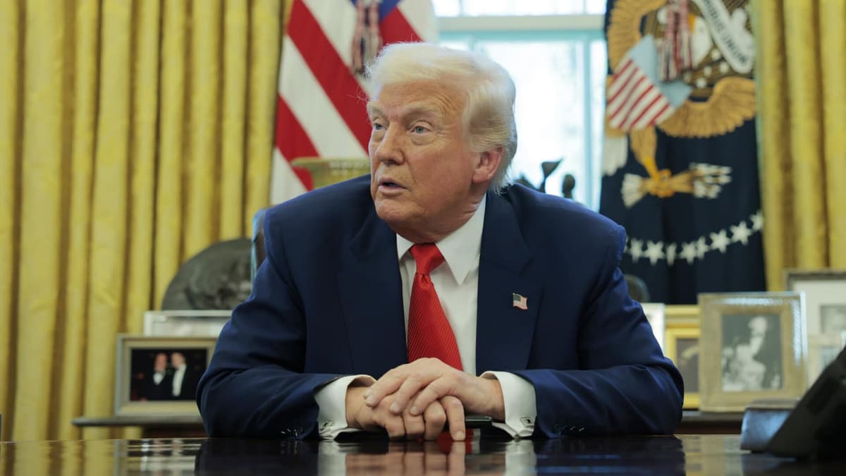 Трамп Украина ва Россия ўртасидаги музокаралар бўйича янги баёнот берди