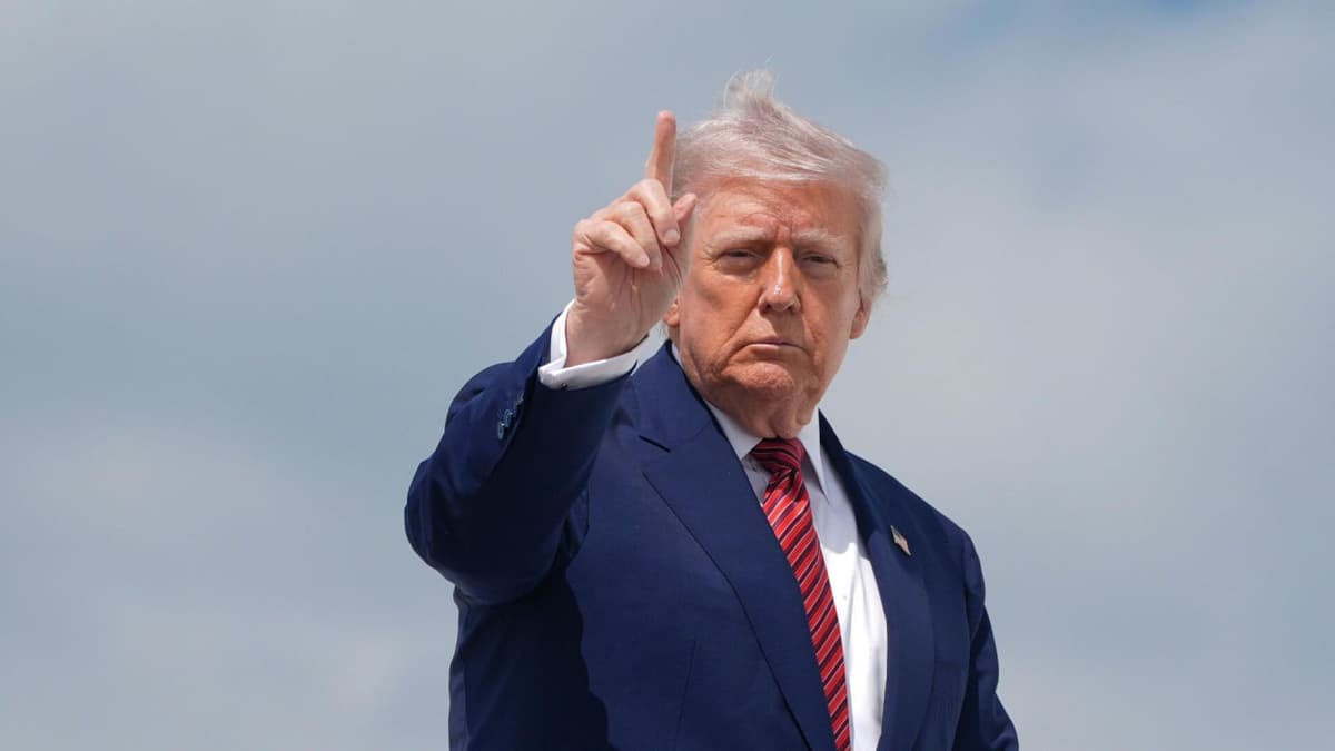Трамп пригрозил 10-процентными пошлинами странам, поддерживающим БРИКС
