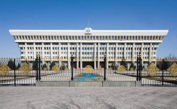 Парламент Кыргызстана принял решение о самороспуске 