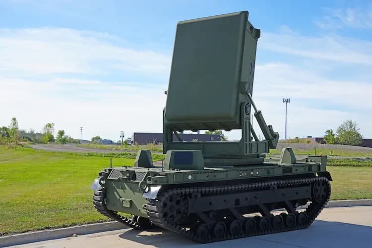 AQSh dunyodagi birinchi mikroto‘lqinli qurolga ega jangovar robotni taqdim etdi