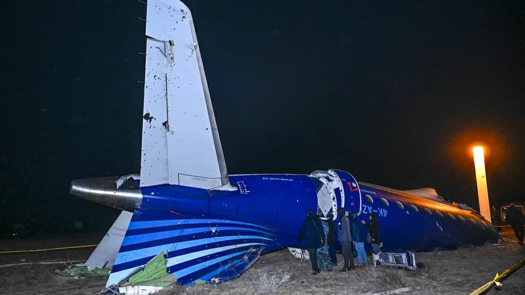 Қозоғистон AZAL самолёти ҳалокати бўйича дастлабки ҳисоботни эълон қилди