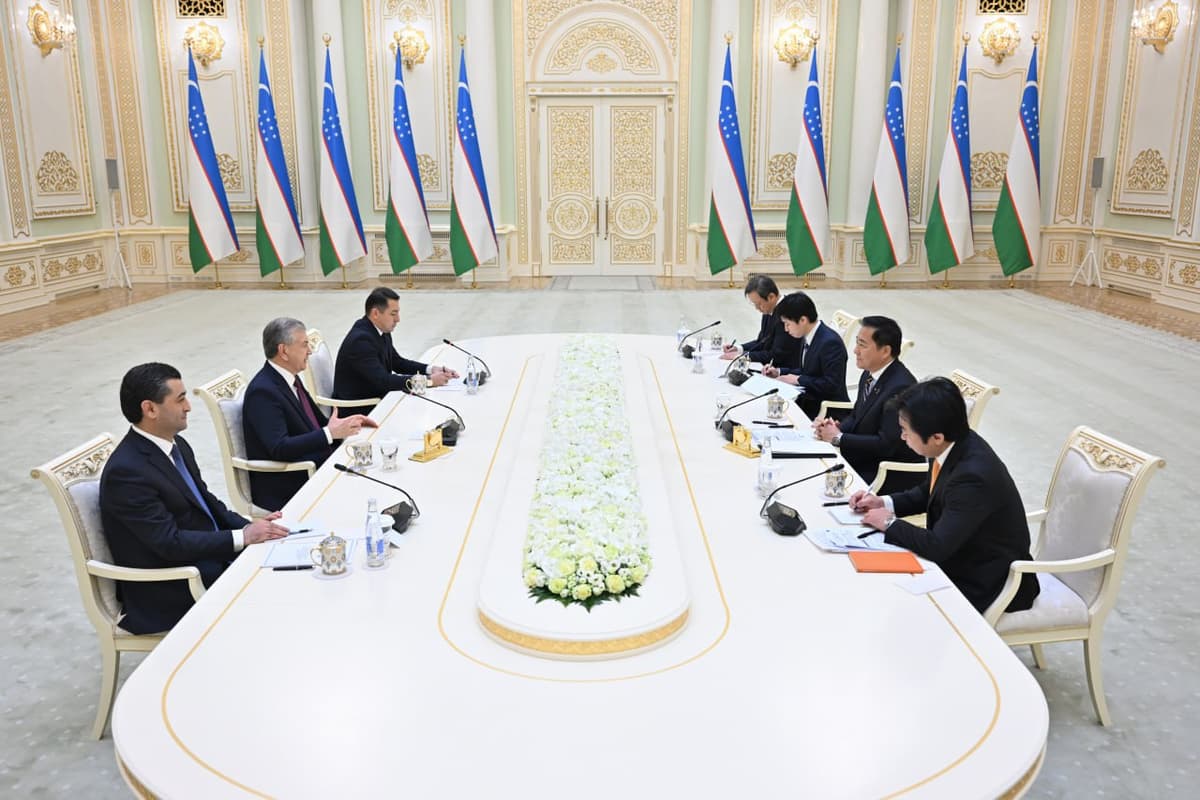 Shavkat Mirziyoyev discusses Central Asia + Japan format with Japanese delegation