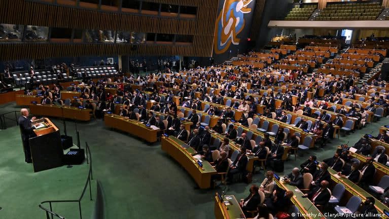 Генассамблея ООН приняла резолюцию в поддержку мира в Украине