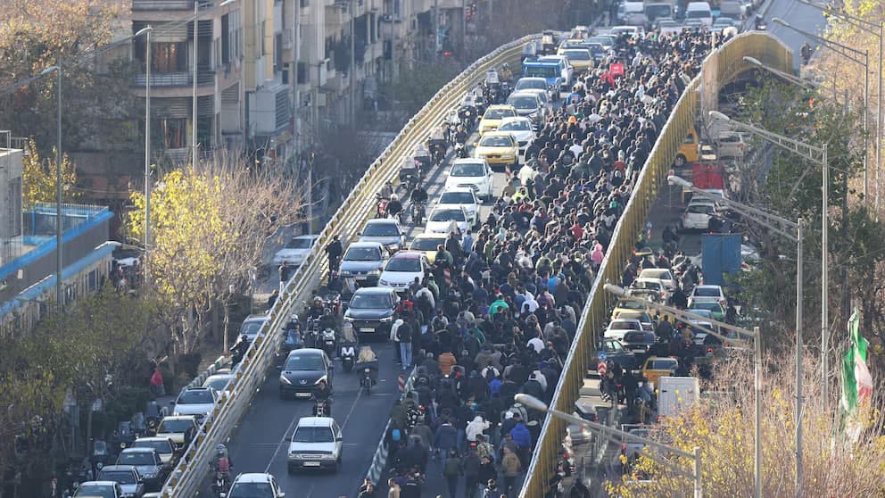 СМИ: В Иране за 9 дней протестов погибли 35 человек