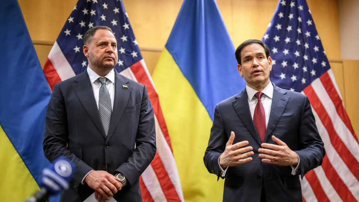 Трампнинг Украина бўйича режасидан 9 банд олиб ташланди – ОАВ