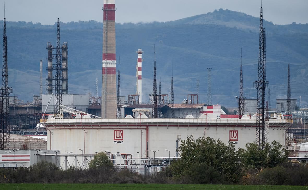 Reuters: Саудовская Mirad Energy намерена приобрести активы ЛУКОЙЛ