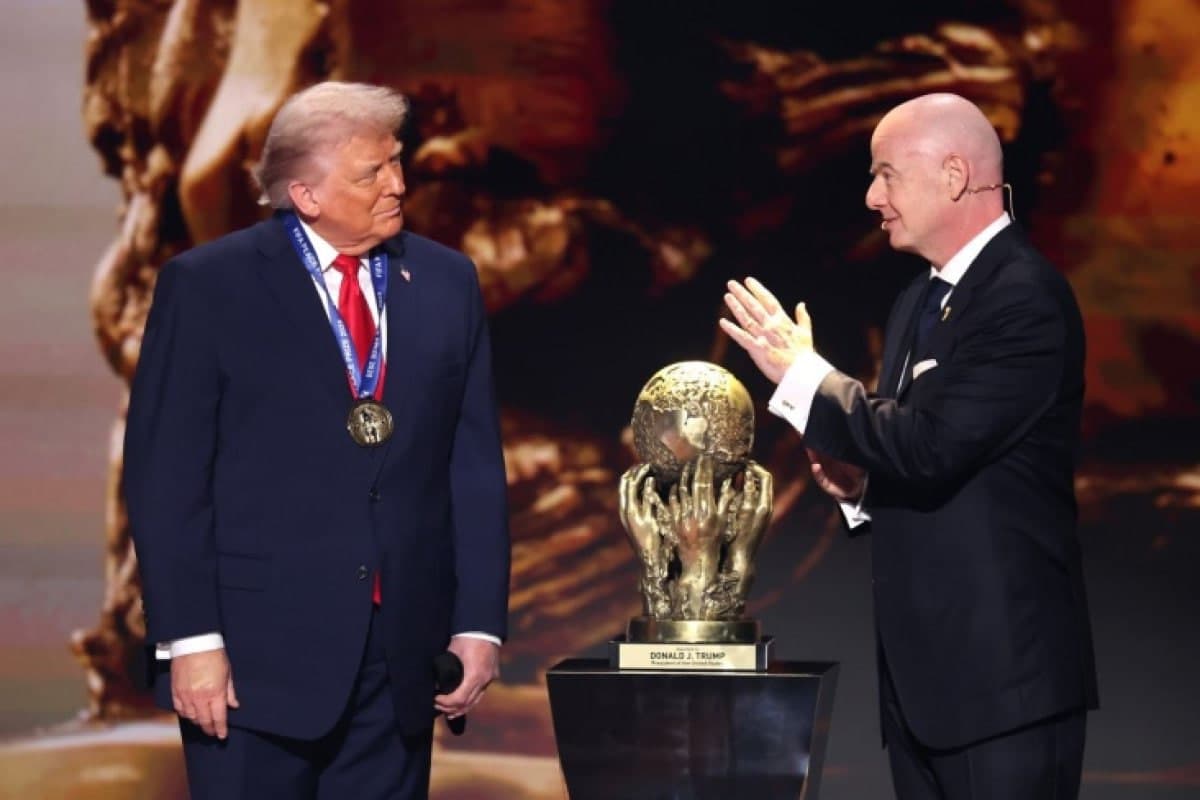 Трампга ФИФАнинг янги тинчлик мукофоти топширилди