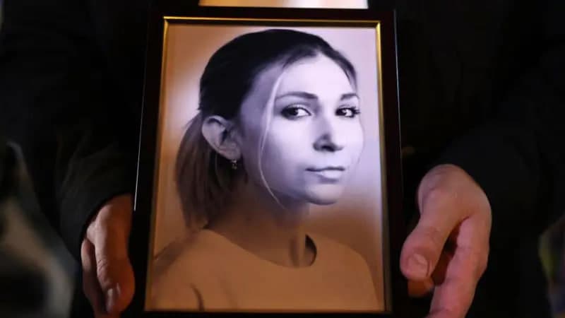 YeI ukrainalik jurnalist Roshchinaning o‘limi uchun sanksiyalar joriy etadi