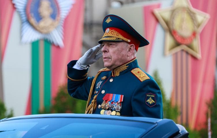 Россия Қуруқликдаги қўшинлари қўмондони лавозимдан олинди
