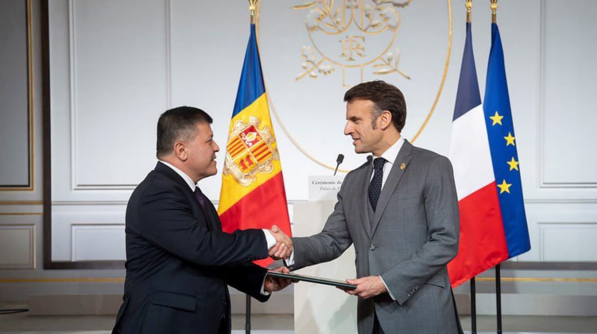 Uzbekistan’s first ambassador to Andorra presents credentials to Co-Prince Emmanuel Macron
