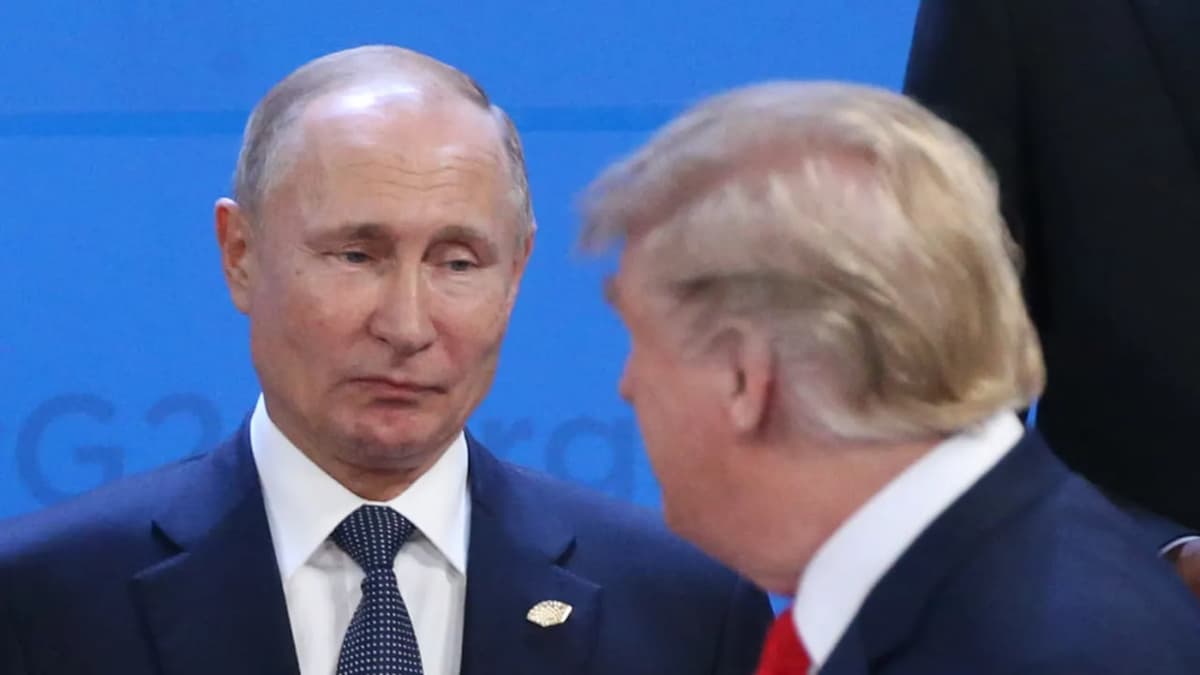 Трамп Путинни Украинадаги урушни тўхтатишга чақирди