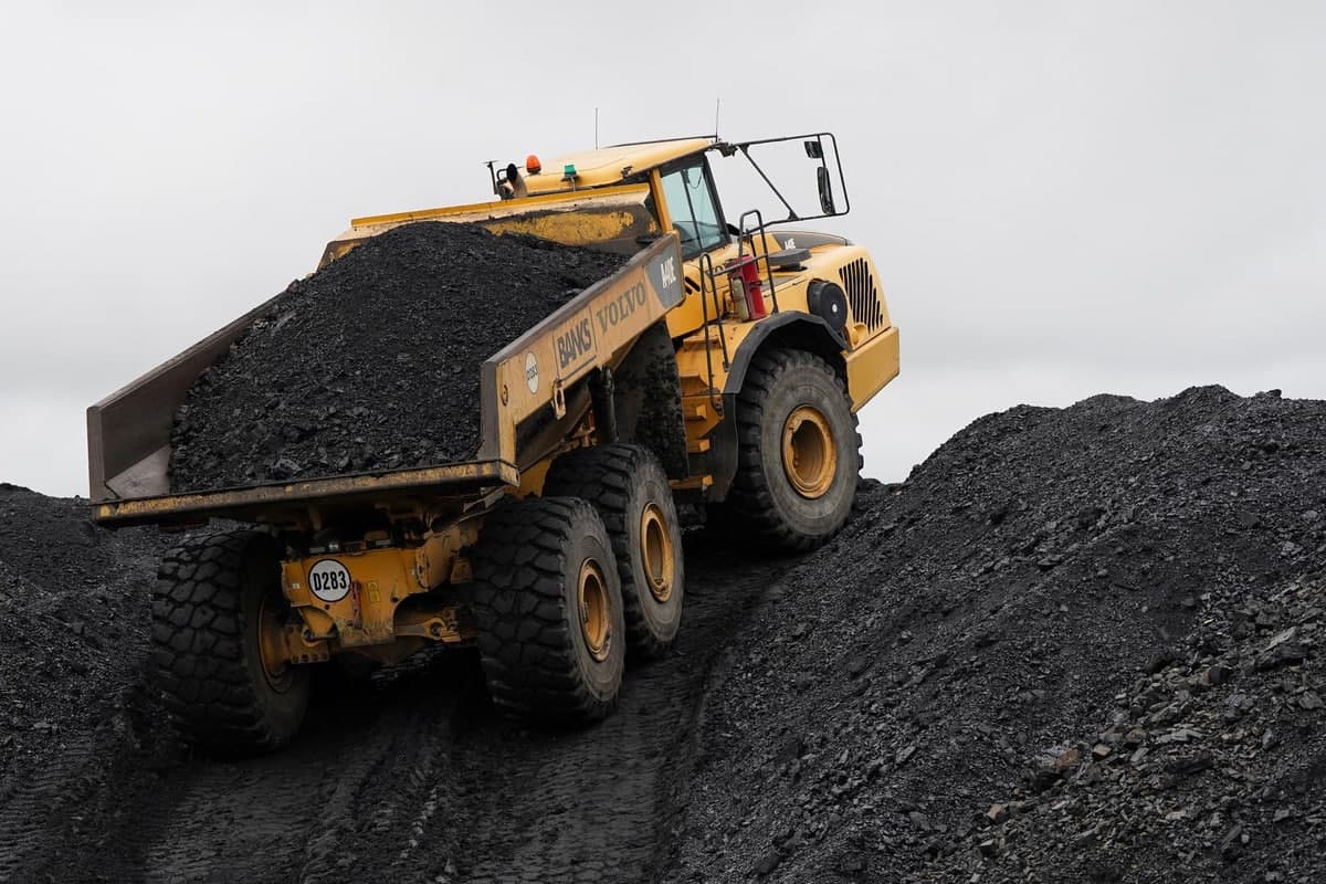 Kyrgyzstan imposes six-month ban on coal exports by road
