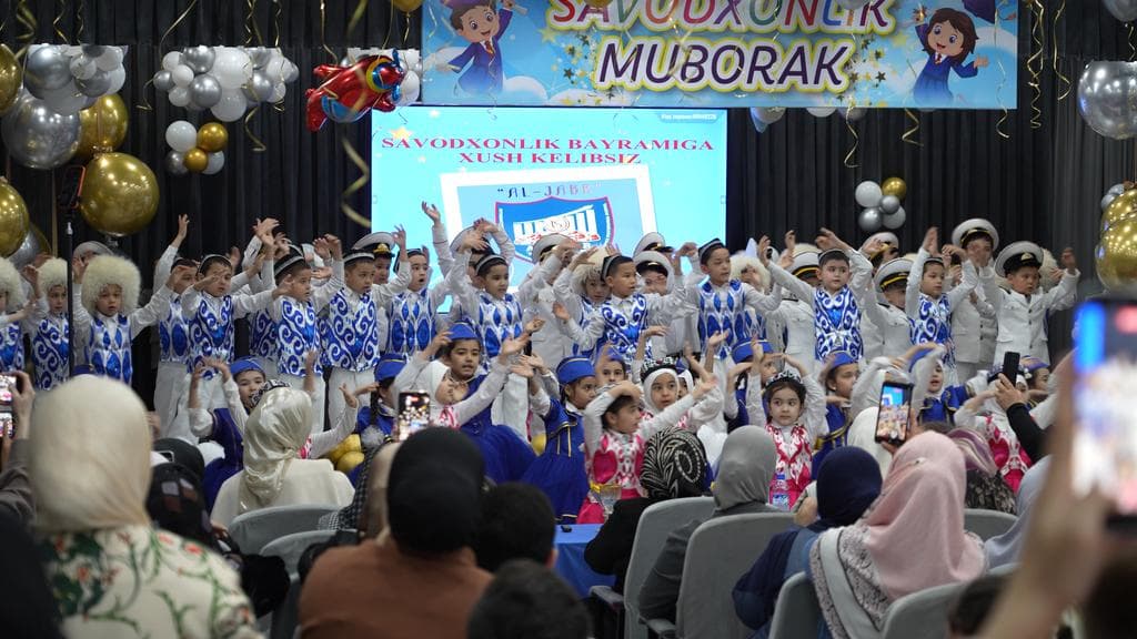 Al-jabr maktabida “Savodxonlik bayrami” o‘tkazildi