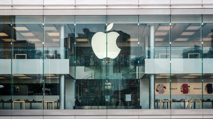 Apple направила в США пять самолетов с iPhone перед введением пошлин