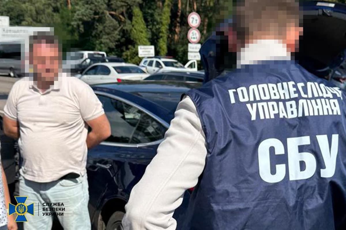 Киевда «ФСБ агенти»нинг қўлга олиниши: СБУ ва НАБУ турлича баҳо берди