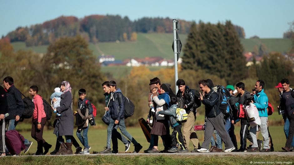 Merkel: Qochqinlarni qabul qilish qaroriga muqobil variant bo‘lmagandi