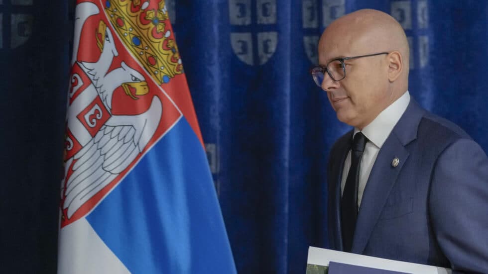 Serbiya bosh vaziri iste’foga chiqishini e’lon qildi