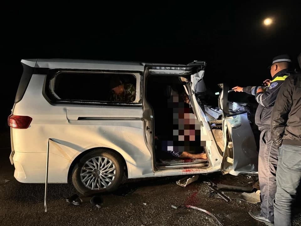 Rossiyada ota-onasi YTHda vafot etgan 11 yoshli bola O‘zbekistonga olib kelindi