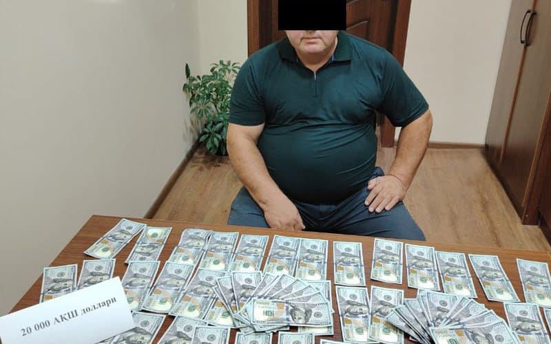 Фориш тумани ҳокими ўринбосари пора билан ушланди