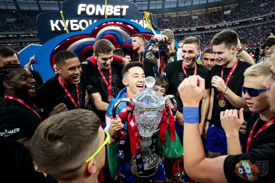 ЦСКА взял Кубок России, Машарипов — Кубок Ирана с «Истиклолом»