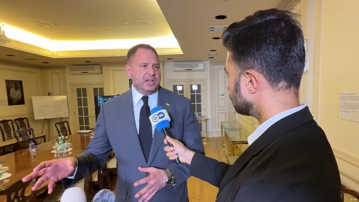 Yermak AQShda: Rossiyani muzokaralar stoliga o‘tqazing va biz g‘alaba qozonamiz