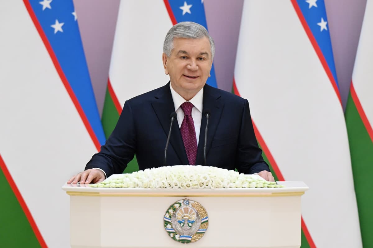 Шавкат Мирзиёев поздравил женщин с 8 марта