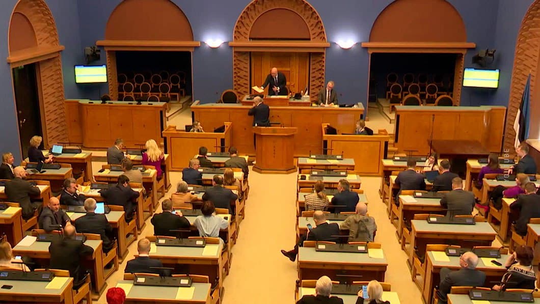 Estoniya prezidenti Rossiya va Belarus fuqarolarining mahalliy saylovlarda ovoz berishini taqiqlovchi qonunni tasdiqladi