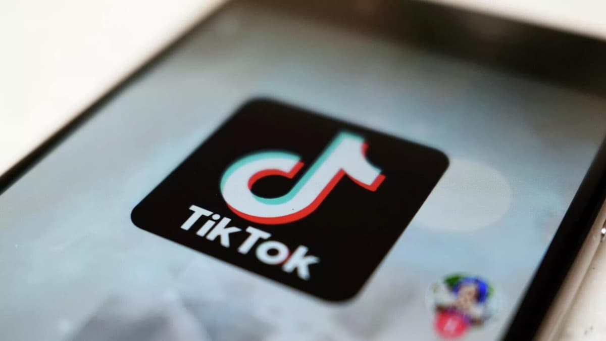 TikTok руслар ҳақорат қилинган қозоқча қўшиқни ўчириб ташлади