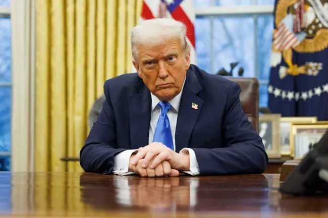 Трамп Путин ва Зеленскийга телефон қилди. Асосий маълумотлар