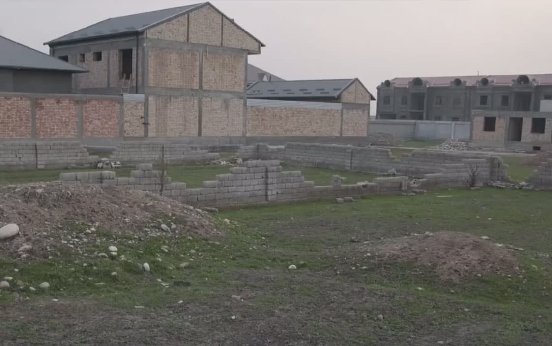 Repeat offender jailed after scamming 161 people in fake housing project