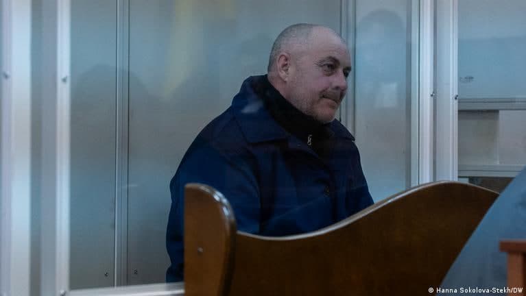 Kiyevda RF dengiz piyoda askari asirlarni otib o‘ldirgani uchun umrbod qamoqqa hukm qilindi