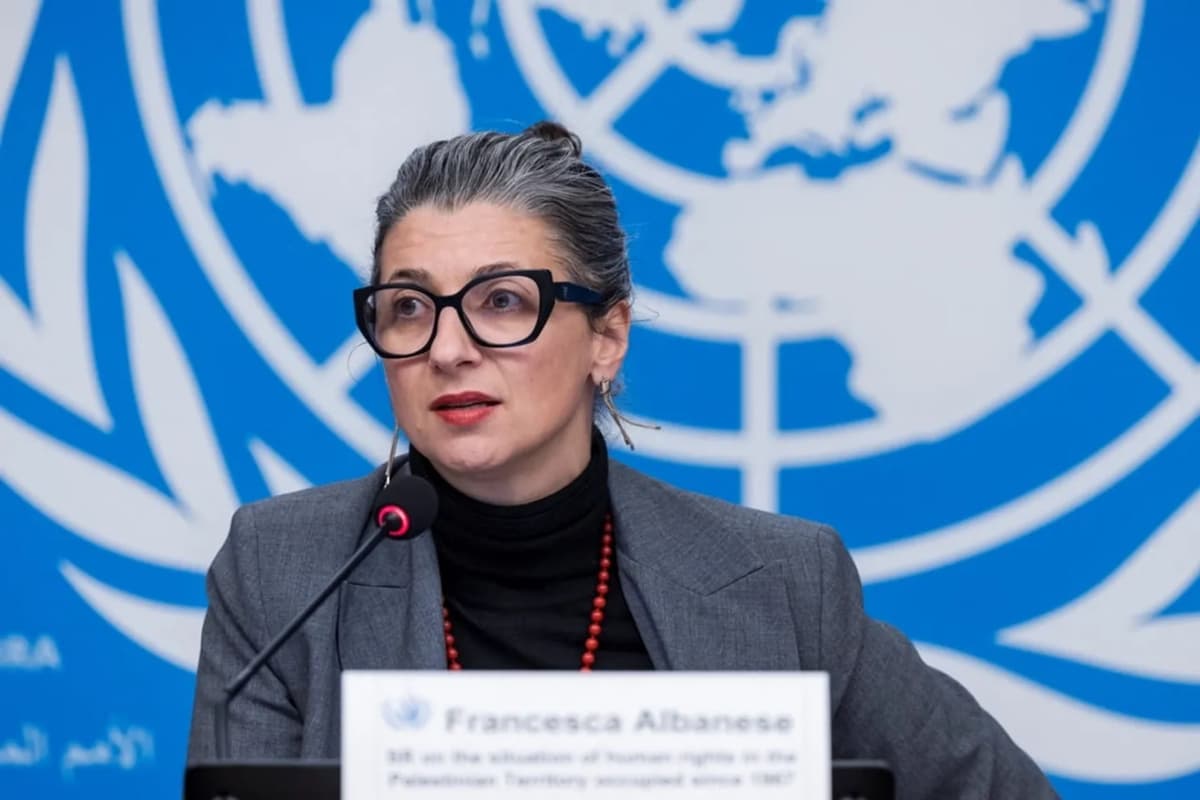 AQSh Isroilning asosiy tanqidchisi - Francheska Albanezeni sanksiyalar ro‘yxatiga kiritdi