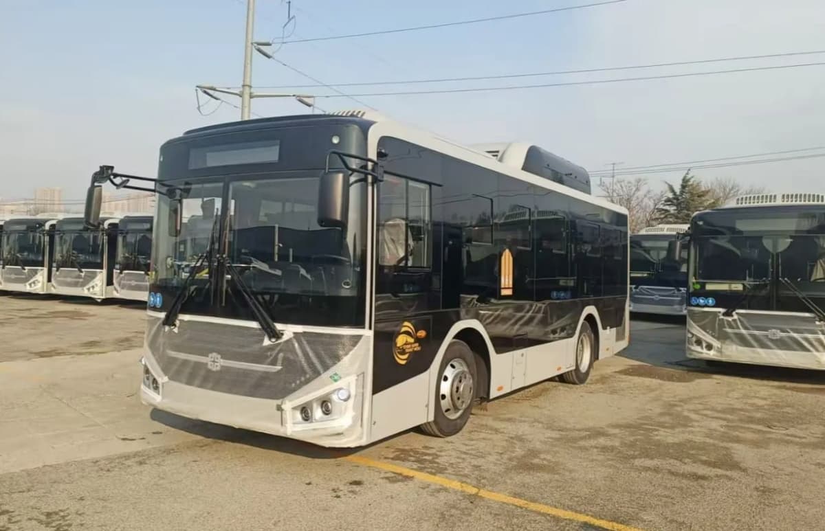 Жиззахга 30 та замонавий автобус олиб келинди
