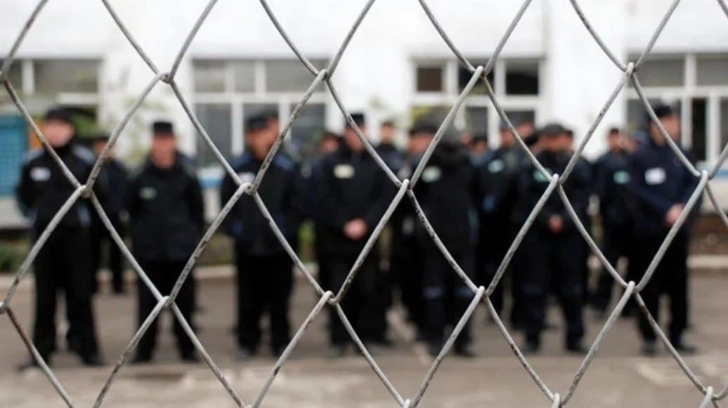 President Mirziyoyev signs decree of clemency for over 500 prisoners