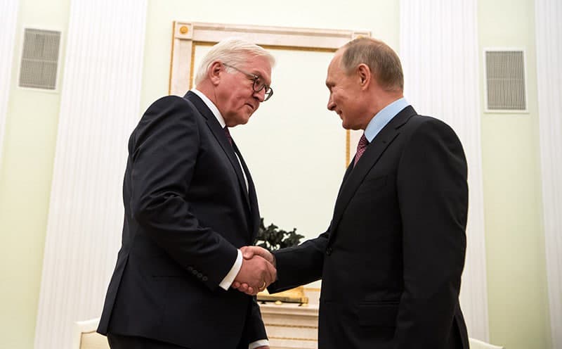 Putin Shryoderni muzokarachi sifatida taklif qildi