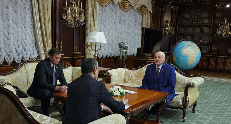 Lukashenko Belarus o‘zbekistonlik migrantlardan mamnun ekanini aytdi