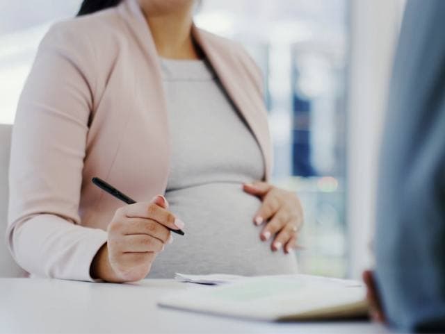 Pregnancy-related dismissals banned under new labor law