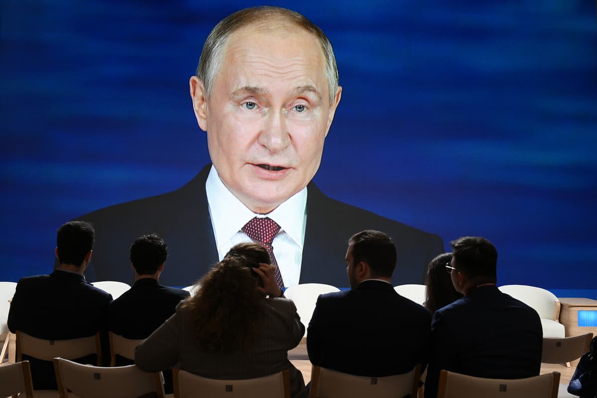 «Рус аскари қадами етган жойлар бизники» - Путин халқаро форумда нутқ сўзлади