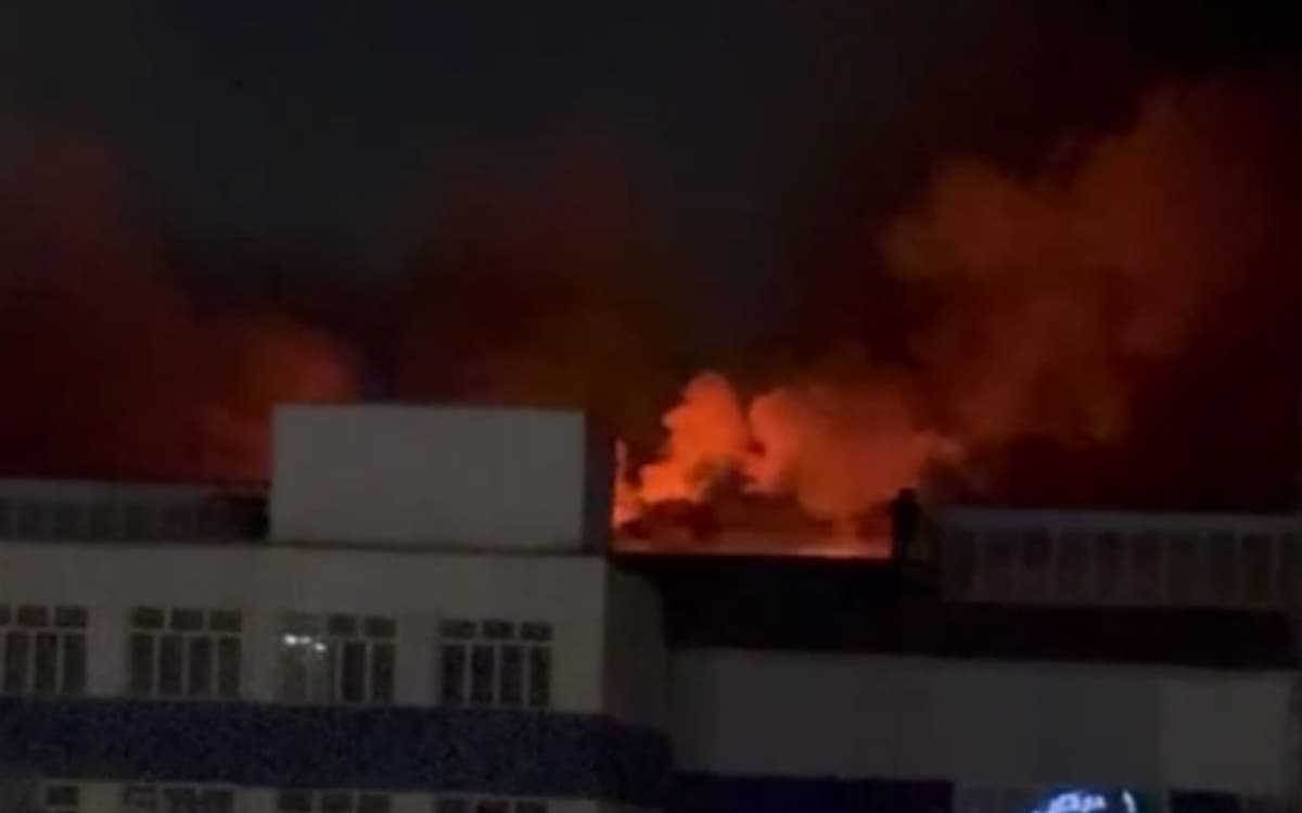 В Ташкенте произошел пожар в вагоноремонтном депо