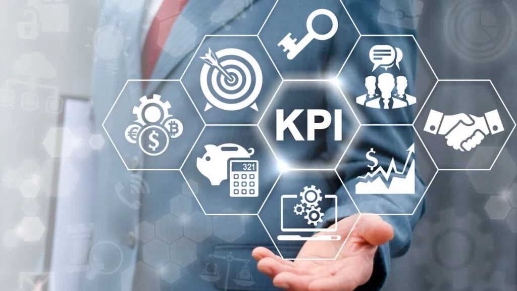 1 январдан мактаб директорлари ва ўринбосарларига KPI асосида ойлик устама тўланади