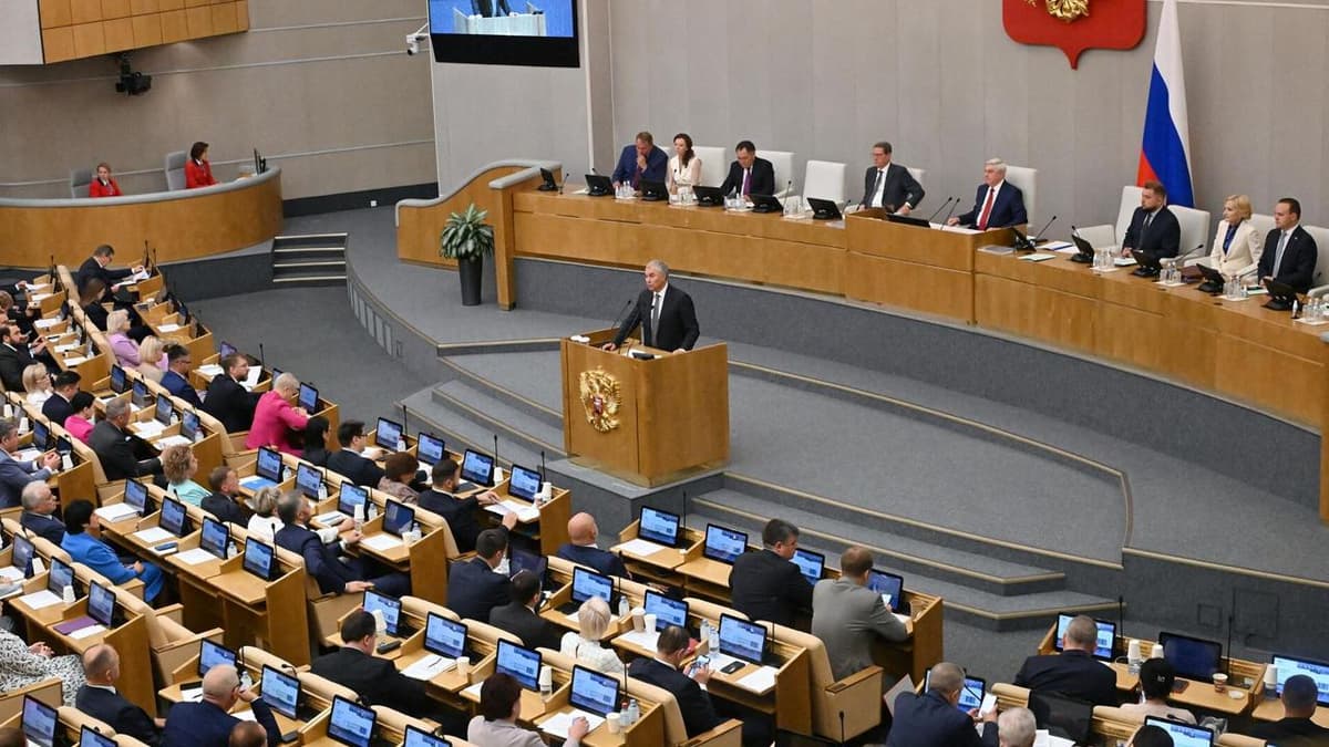 Duma rossiyaliklarni chet el tashkilotlari bilan hamkorlik uchun 7 yilgacha qamashga ruxsat berdi