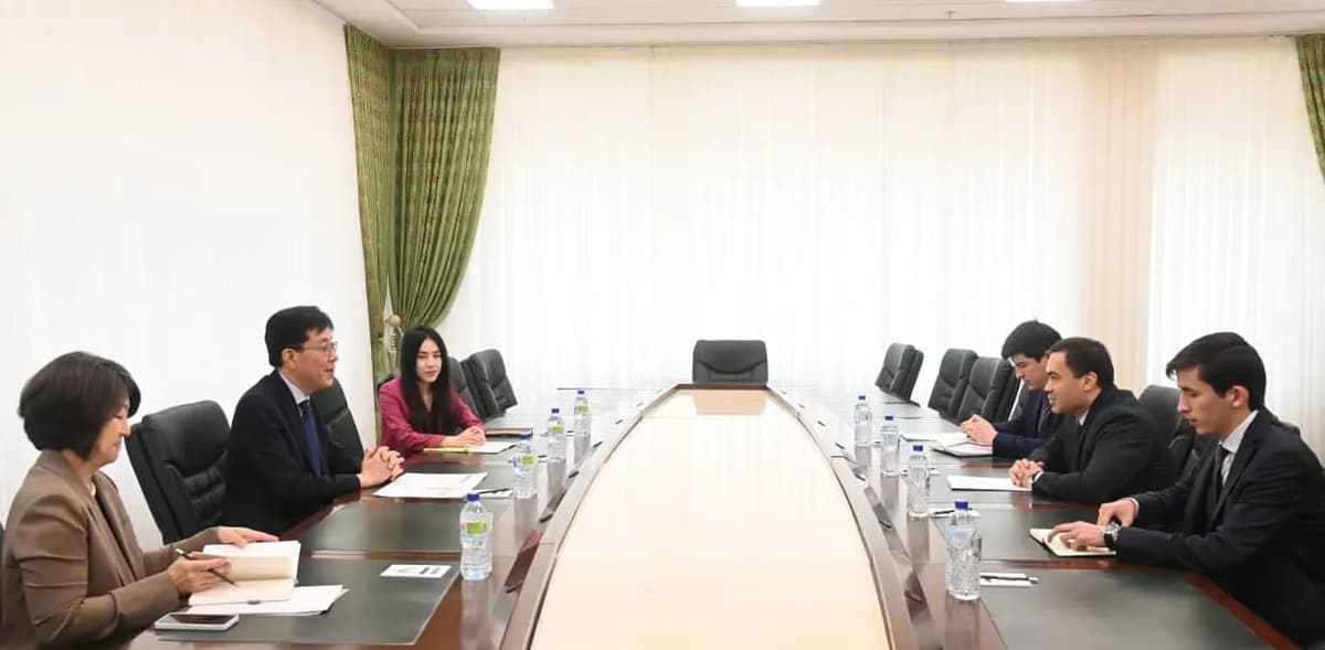 Uzbekistan and South Korea discuss easing visa rules, expanding seasonal work opportunities